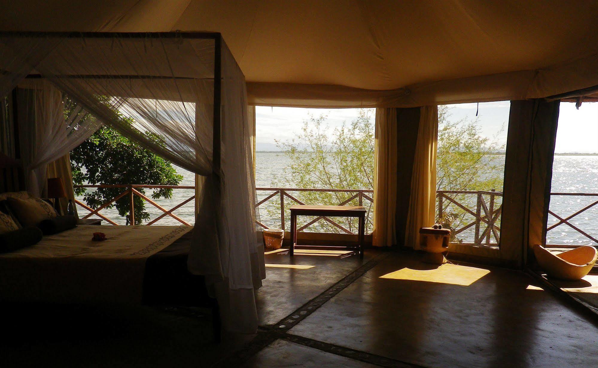 Blue Zebra Island Lodge Senga Exterior photo